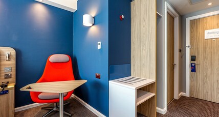 Holiday Inn Express Edinburgh City West Room Type - 2 Double Standard with Free Hot Breakfast