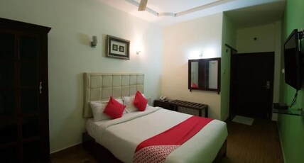HOTEL SSV ELITE Room Type - Deluxe Triple Room