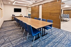 Holiday Inn Express COLUMBUS NORTHEAST
