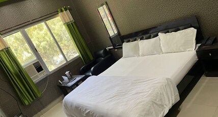 Hotel Maya Shyam Room Type - Deluxe AC Room Hotel Maya Shyam Room Type - Deluxe AC Room