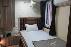 MARQUIS LUXE GUEST HOUSE