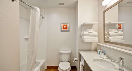 Hampton Inn Kyle Room Type - 2 QNS MICROWV FRIDGE