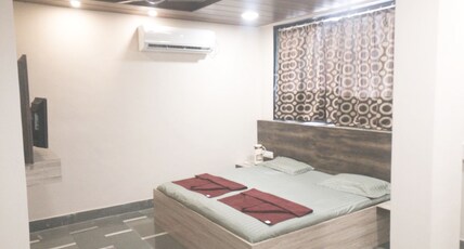 Mauli Niwas Room Type - Deluxe Ac Room