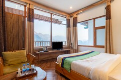 Treebo Vista Lago With Lake View