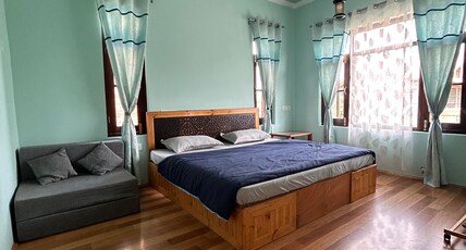 John s Homestay Room Type - Deluxe Double Room
