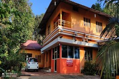 Kaithakkal Rooms and Cottage