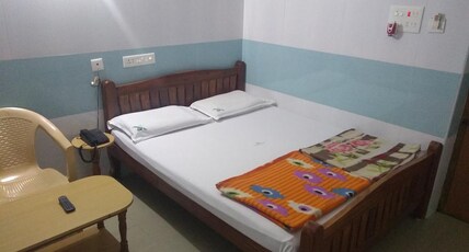 SDD RESIDENCY Room Type - DOUBLE AC ROOM