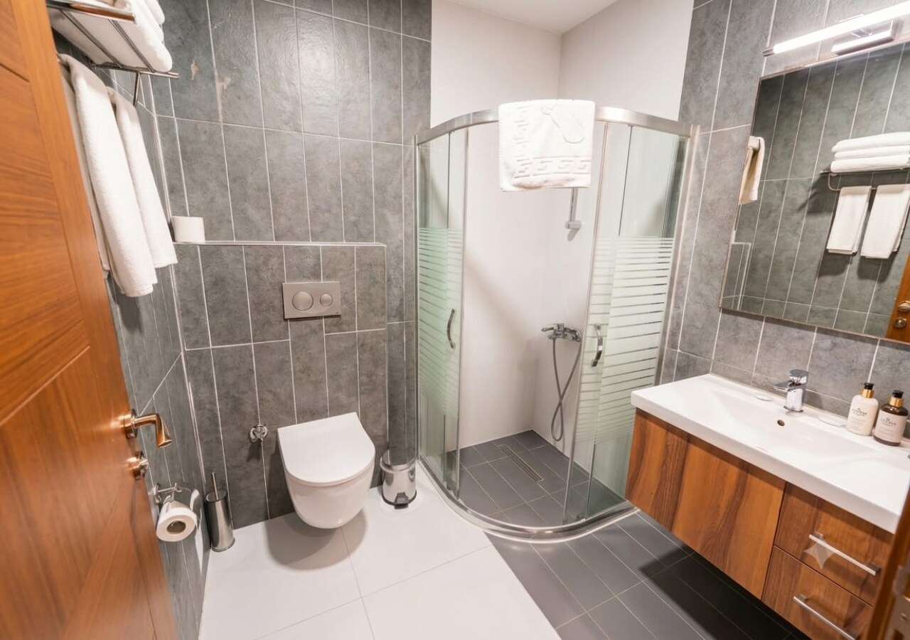 Istanbul Airport Express Hotel - Tap to explore photos