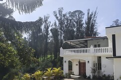 Pear Tree Luxe Entire 3BHK Mansion