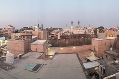 SHIV SHANKAR HOME STAY 