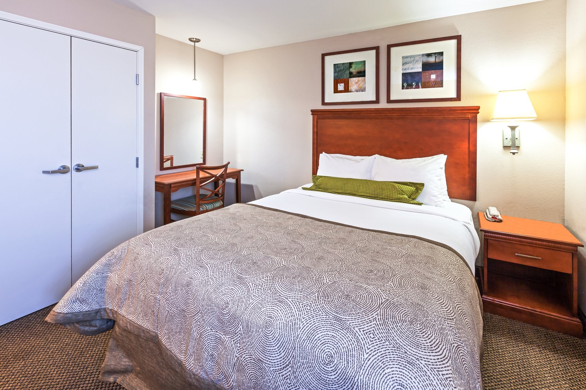 Candlewood Suites OWASSO - Tap to explore photos