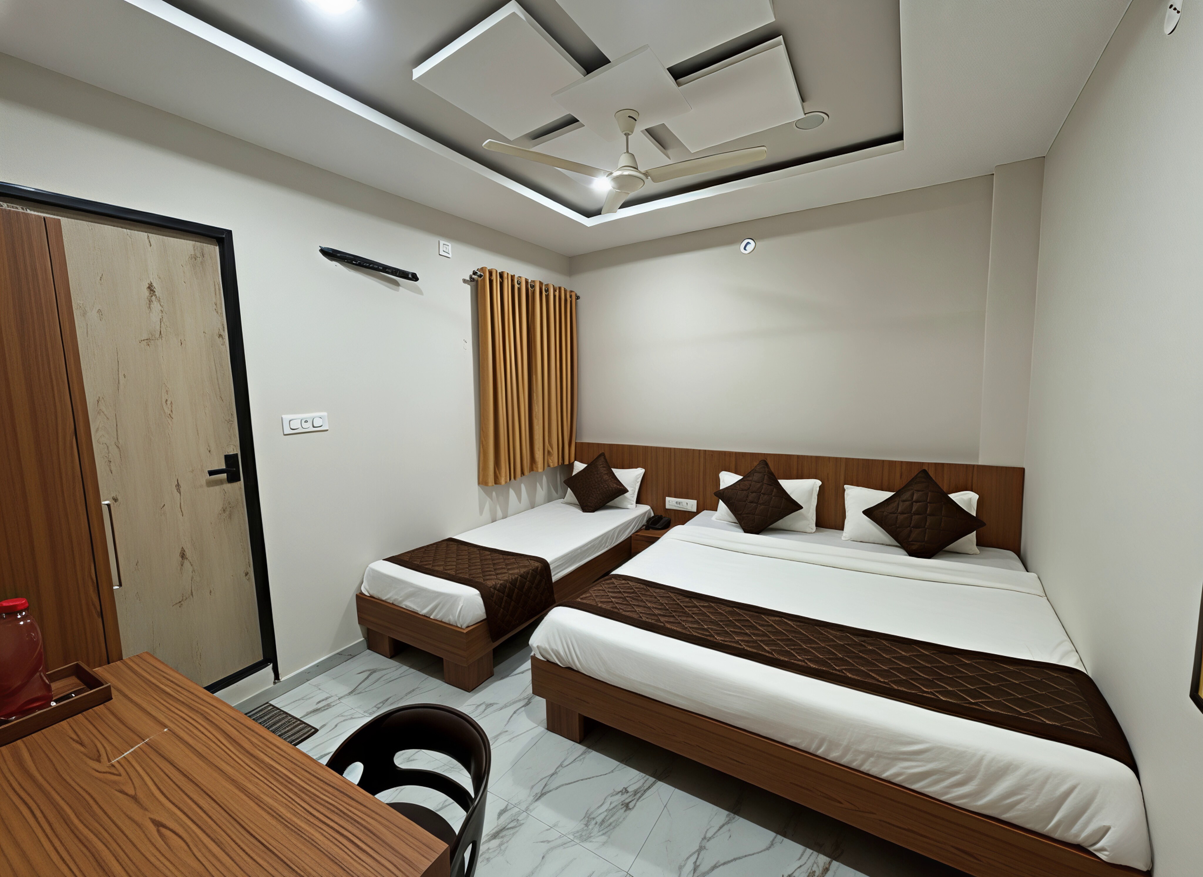HOTEL LOTO CENTRAL UJJAIN RAILWAY STATION - Tap to explore photos
