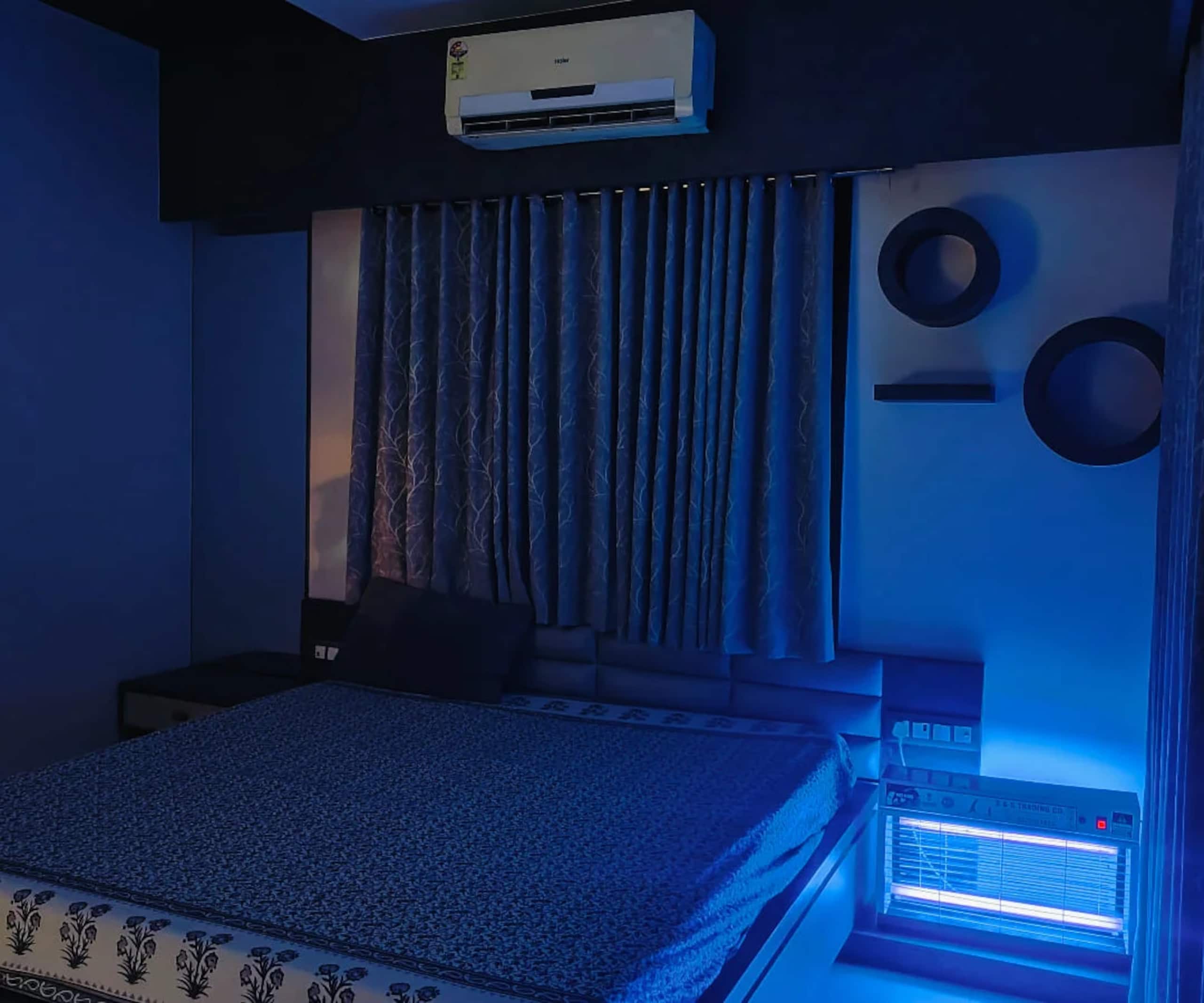 30 mins from Surat 3BHK Private Pool Villa - Tap to explore photos