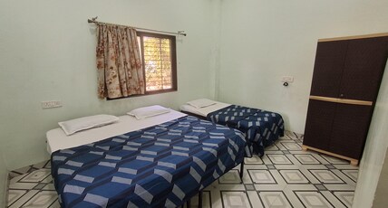 Veeral villa luxurious home stay Ujjain Room Type - Quad Room with Private Bathroom