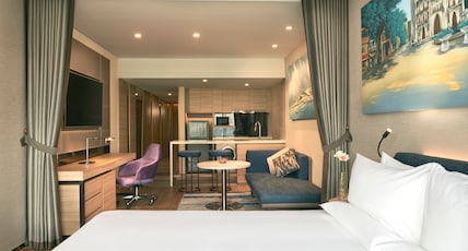 Novotel Hanoi Thai Ha Room Type - Deluxe Room, 1 King size Bed, City View Novotel Hanoi Thai Ha Room Type - Deluxe Room, 1 King size Bed, City View