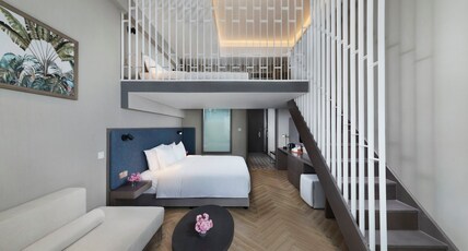 Holiday Inn Express Beijing Badaling Room Type - 1King 1Single Bed Suite Courtyard Access