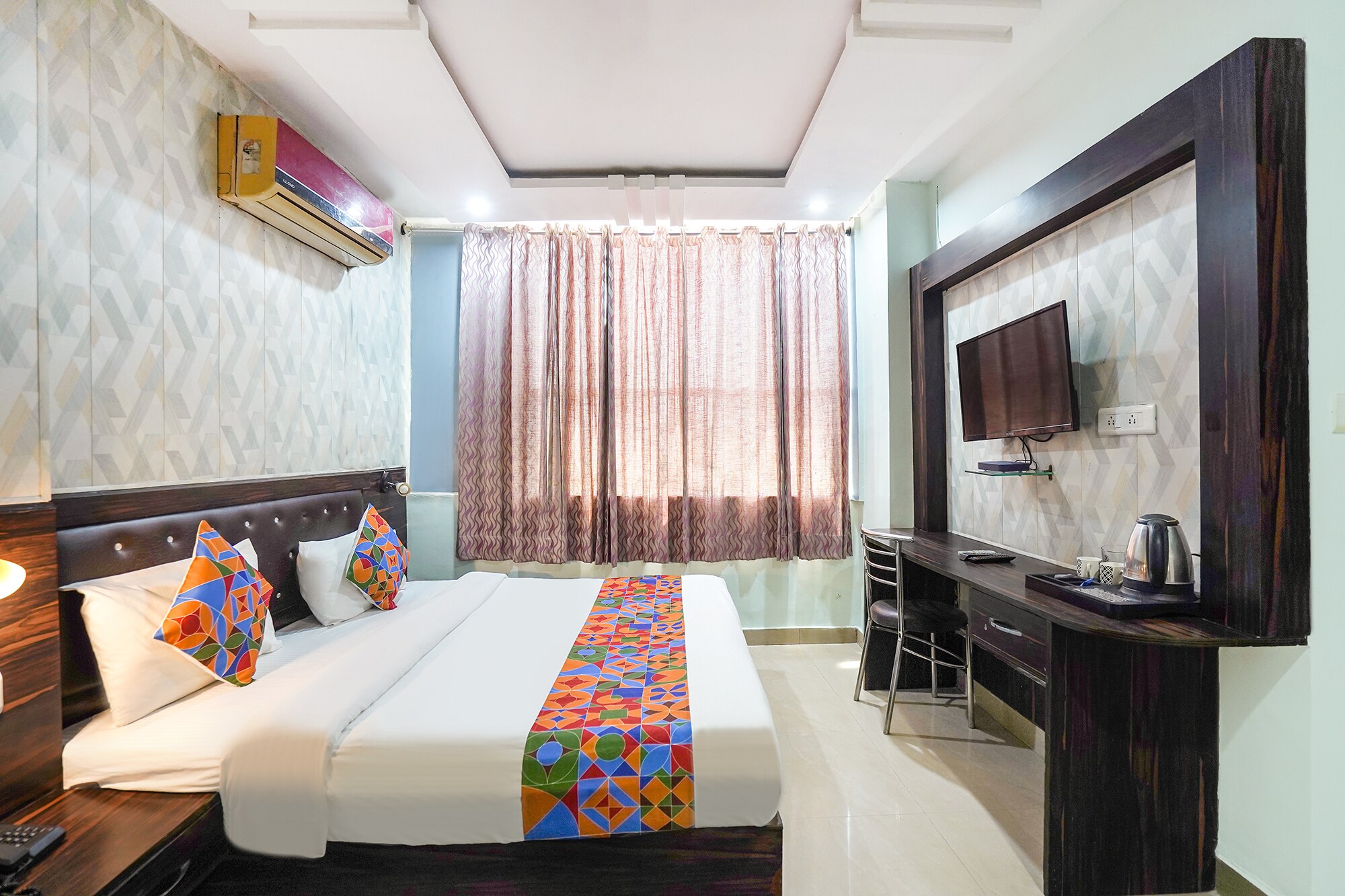 FabHotel The Max - Tap to explore photos