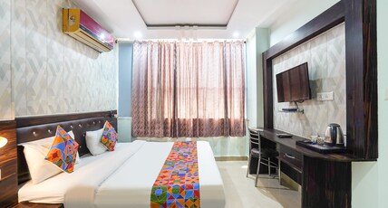 FabHotel The Max Room Type - Deluxe Room