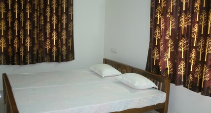 Jacaranda Holiday Home Room Type - Budget Non AC Room