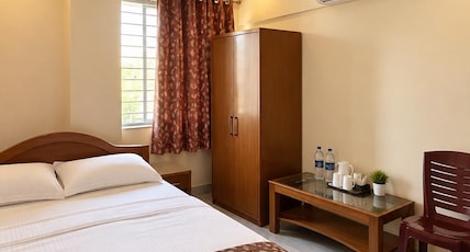 Hotel Park Heaven Room Type - AC MODERATE Hotel Park Heaven Room Type - AC MODERATE