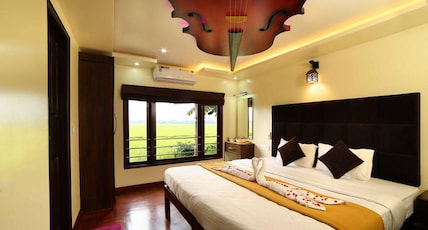 Cosy Houseboats Room Type - 5 Bedroom Private Deluxe Houseboat Ac time 8 PM to 6 AM Cosy Houseboats Room Type - 5 Bedroom Private Deluxe Houseboat Ac time 8 PM to 6 AM