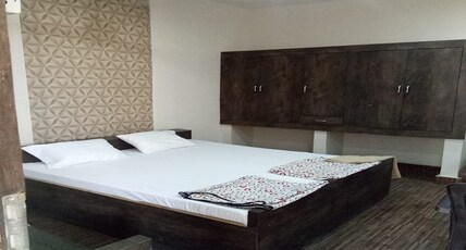 Hotel kanchan bedi bar Room Type - Deluxe Room
