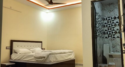 New Residency Palace Ayodhya Room Type - Deluxe Room