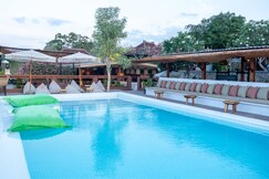Mad Monkey Nusa Lembongan