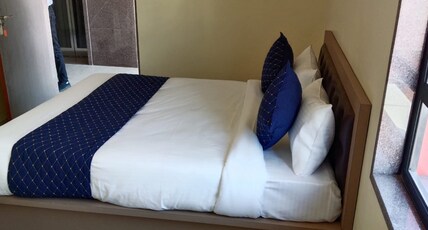 Hotel MB Nirala Shyam 50m from Shree Shyam Kund Room Type - Deluxe Triple Room ( 1 Double Bed + 1 Single Bed ) Hotel MB Nirala Shyam 50m from Shree Shyam Kund Room Type - Deluxe Triple Room ( 1 Double Bed + 1 Single Bed )