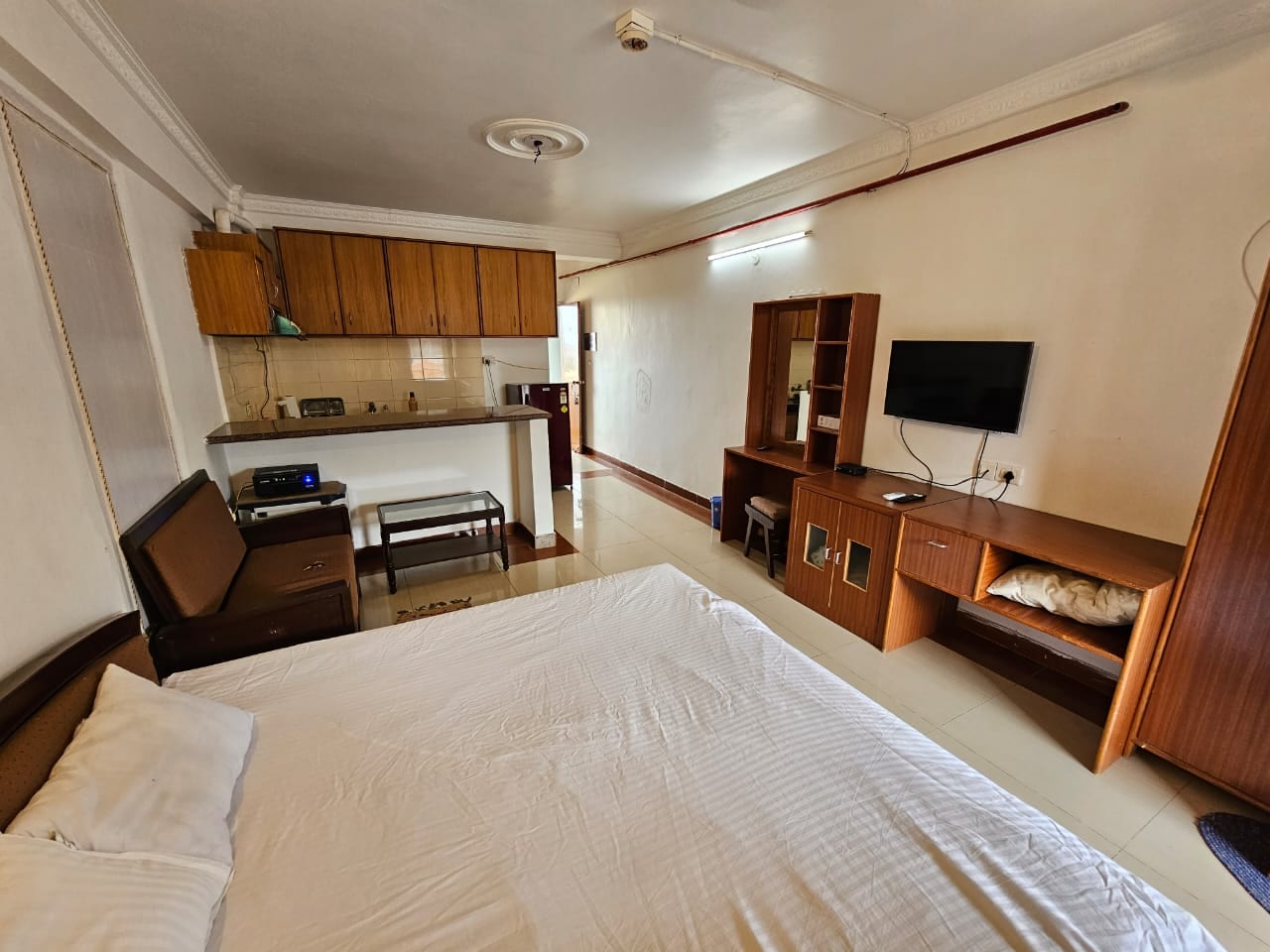 Sea View Resort Apartment 100m From Puri Beach - Tap to explore photos