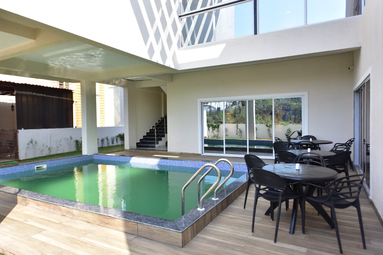 ILIF 2729 SAI VILLA - Tap to explore photos