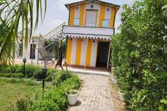 Aradiya Farm House