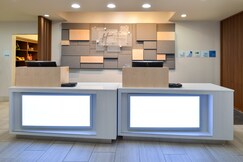 Holiday Inn Express Hotel & Suites Lodi, an IHG Hotel