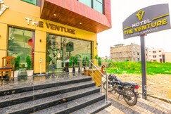 Hotel The Venture