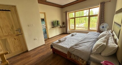 Arctic Villa Room Type - Snow Leopard