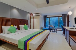 Treebo Regency - Bund Garden, Dhole Patil Road