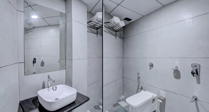 Hotel Arts International  Santacruz West, Near Bandra & Domestic Airport, Mumbai Room Type - Deluxe Room