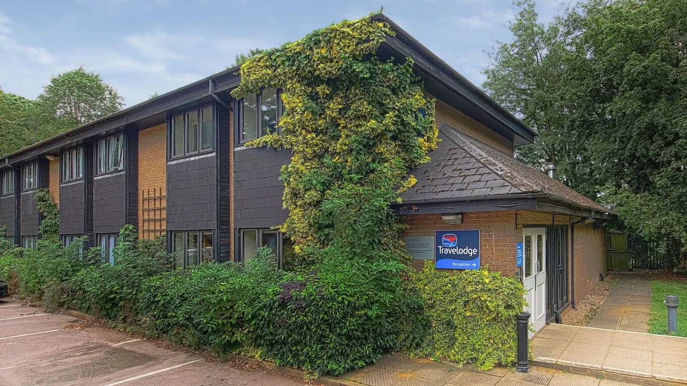 Travelodge Northampton Round Spinney - Tap to explore photos
