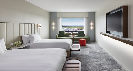 PARKROYAL Melbourne Airport Room Type - Deluxe Room Twin