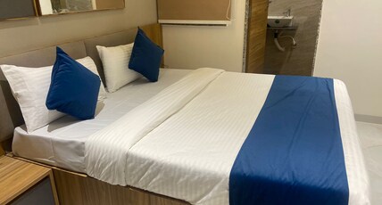 JMB Hotel Height Room Type - Deluxe Room