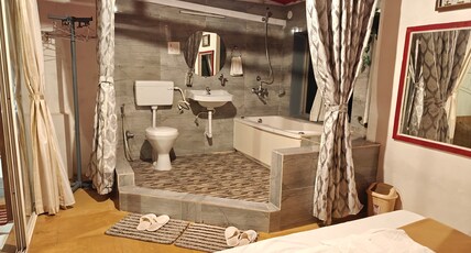 TableTop - A Boutique Resort Room Type - 5 bhk villa With Jacuzzi