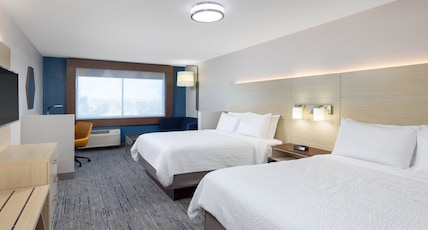 Holiday Inn Express & Suites Phoenix West - Buckeye, an IHG Hotel Room Type - 1 Queen Suite Communications Accessible