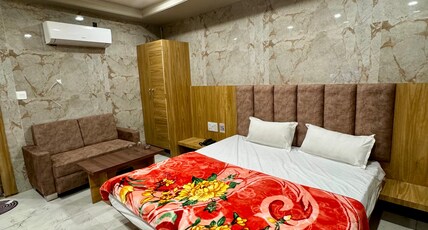 Hotel New Sundaram Room Type - SUPER DELUXE D-Bed Non AC