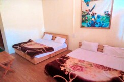 A Hillock Resort-Durgesh Guest House