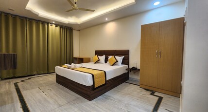 Hotel Sojourn Inn Lucknow Room Type - Executive King Room