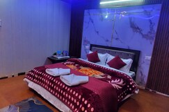 Night In Paradise Janki Chatti