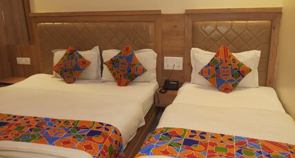 Sarthak Palace Hotel Room Type - Ac Triple Bed with free wifi