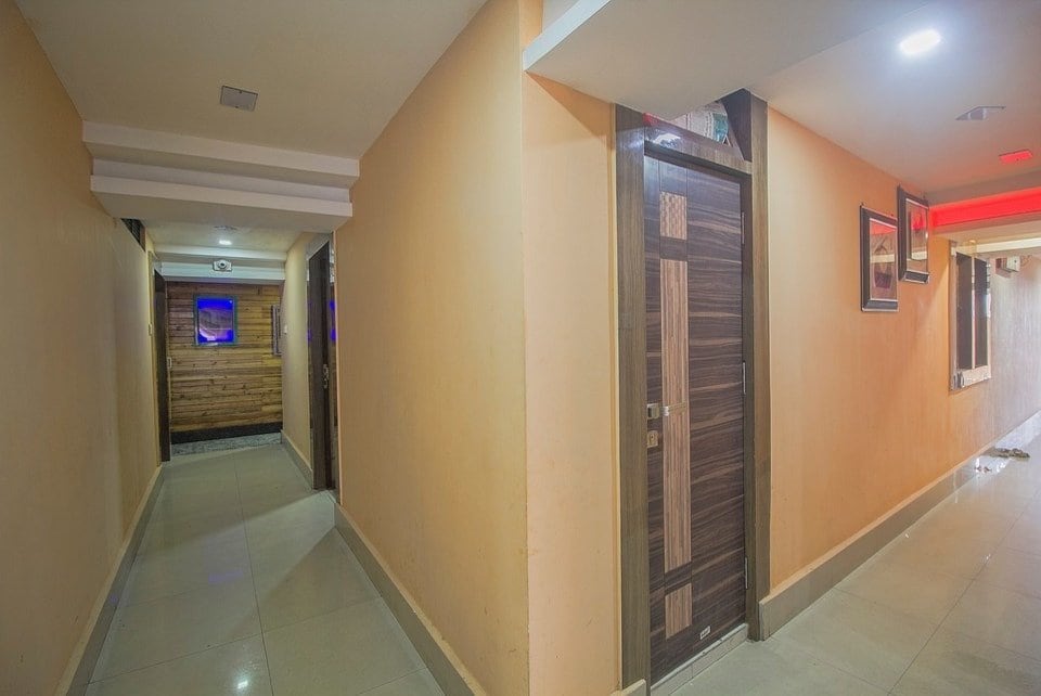 Hotel Broadway Homestay - Tap to explore photos