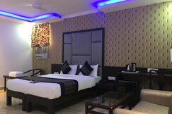 Hotel SPB 87 near Karol Bagh Metro Station