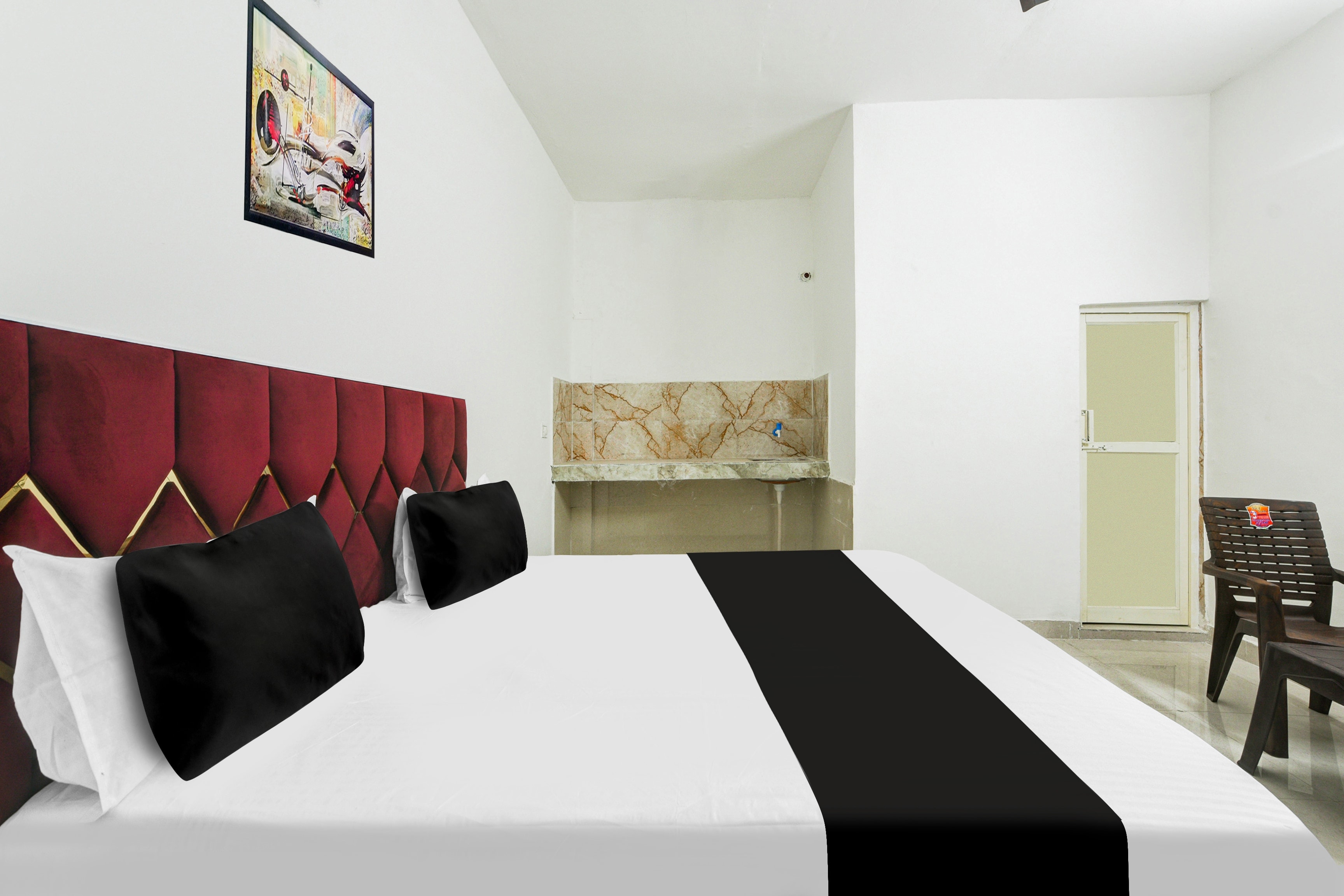Hotel O J.D Kings - Tap to explore photos
